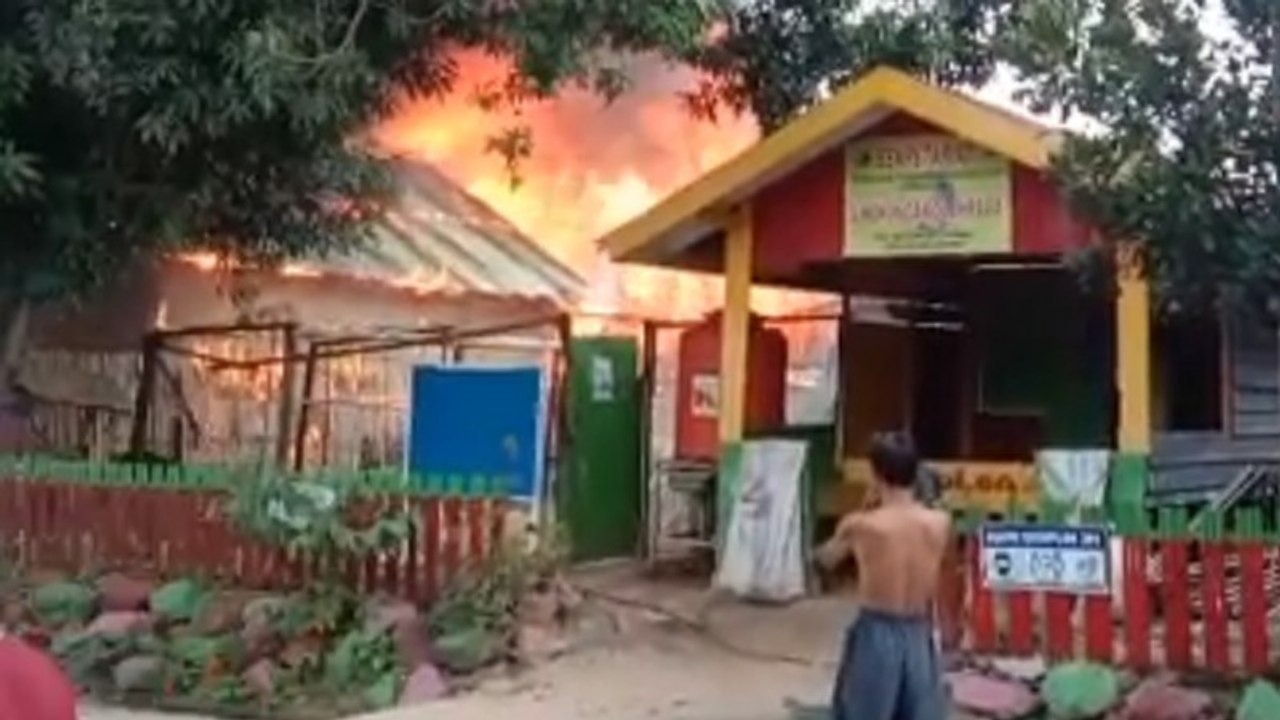 Dua Rumah Lansia di Polewali Mandar Ludes terbakar