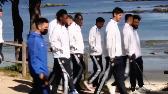 Los jugadores del Real Madrid pasean por Vigo antes de enfrentarse al Celta
