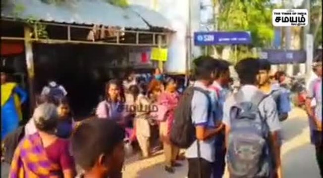 அரசு பேருந்தில் மாணவர்கள் விபரீத விளையாட்டு; கண்டுக்கொள்ளாத அரசு!