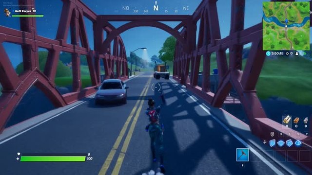 Composer un arc-en-ciel en visitant les ponts en acier rouge,jaune,vert,bleu et violet (défis de Deadpool)