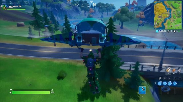 Chercher le lama doré de Midas entre une casse, une station-service et une aire de camping-car (Mission de Midas)