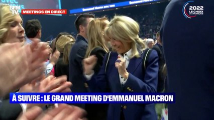 Download Video: Brigitte Macron et sa fille, Tiphaine Auzière, au premier rang du meeting d'Emmanuel Macron