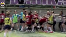 Kadın futbol maçında gerginlik