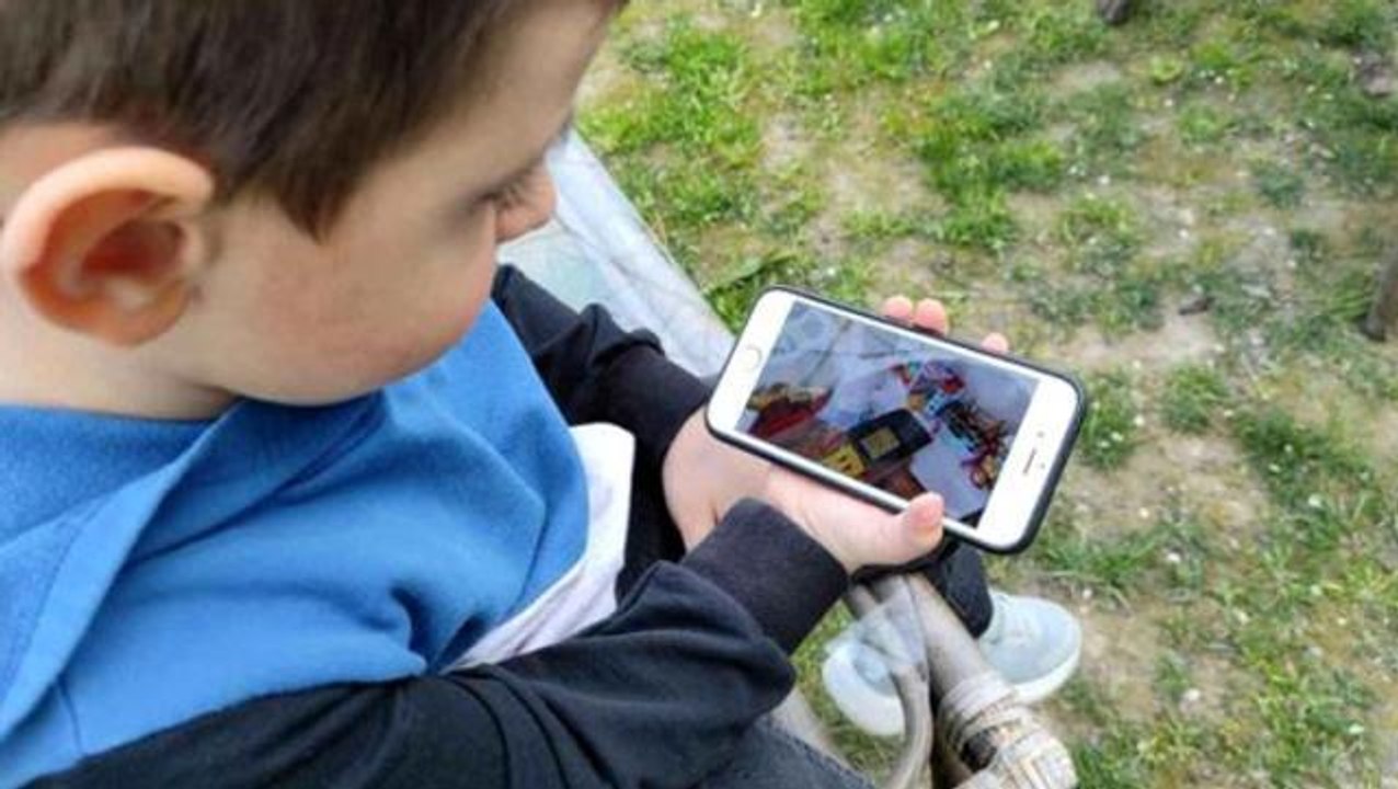 4 yaşındaki çocuk oyun oynarken KADES uygulamasına bastı! Polis hemen harekete geçti