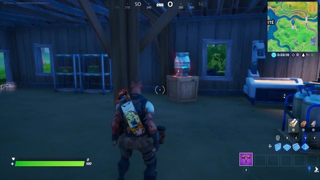 Fortnite, Chapitre 2, saison 4 : Utiliser un emote à l'atelier Stark en tant que Tony Stark (défis de l'éveil de Tony Stark)