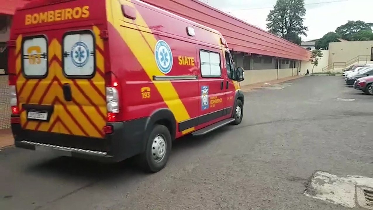 Homem sofre lesão durante partida de futebol
