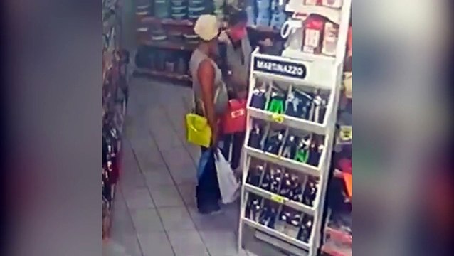 Câmera flagra furtos em estabelecimento na Av. Brasil, em cascavel