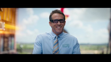 Free Guy - Trailer Blue Shirt VF