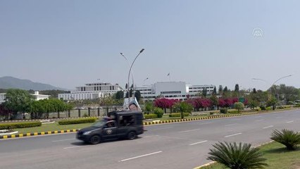 İSLAMABAD - Pakistan'da Başbakan Han'a karşı güvensizlik oylaması