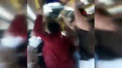 Minibüs şoförü yolcuları küfür ederek kovdu