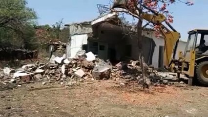 दो दशकों तक आतंक का पर्याय रहे कश्मीरा जाट का मकान पलभर में जमींदोज