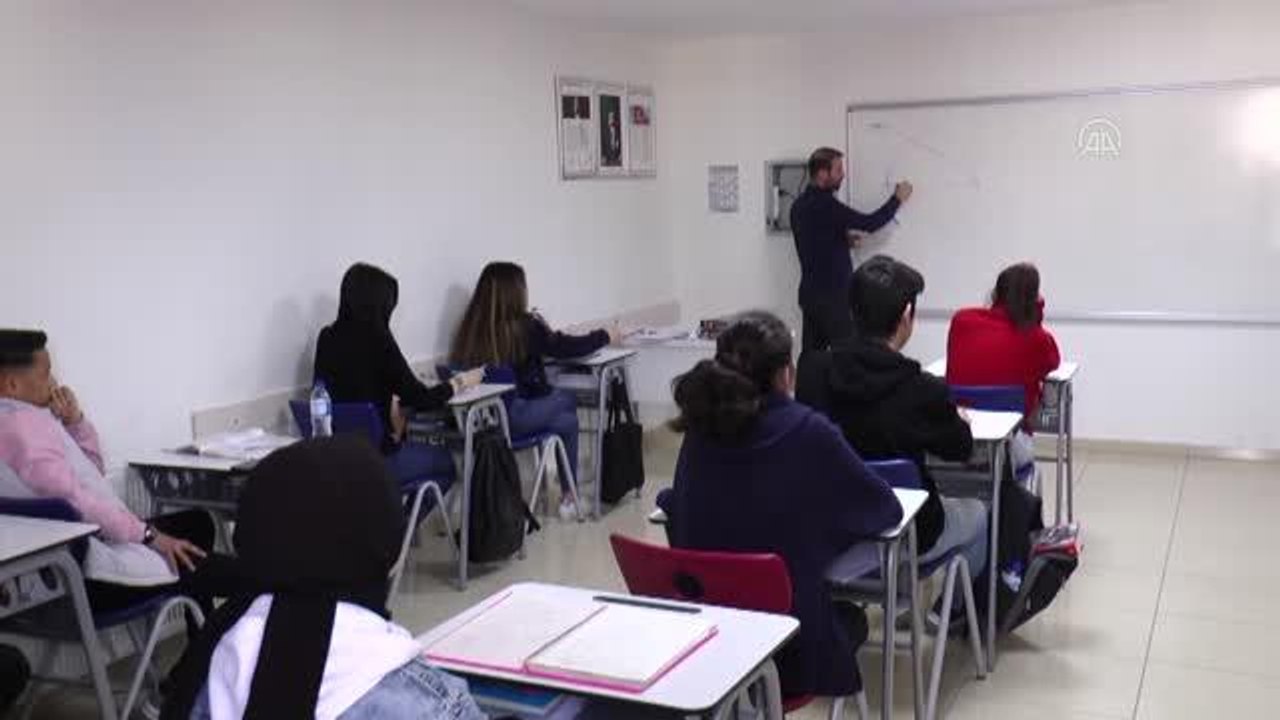 Genç milli sporcu Avrupa şampiyonluğu için rakiplerinin bileğini bükecek