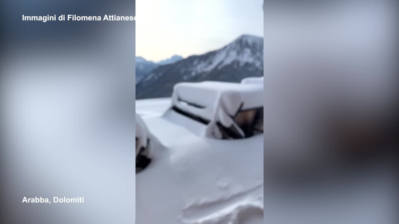 Dalle Dolomiti all'Abruzzo, ad aprile scenari invernali sui monti italiani