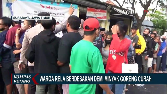 Khawatir Tak Kebagian, Ratusan Warga Antre Panjang Demi Minyak Goreng Curah