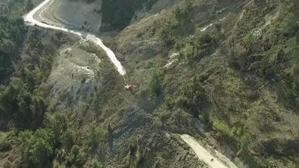 Download Video: KASTAMONU - (DRONE) Çatalzeytin ilçesinde heyelan ulaşımı engelledi