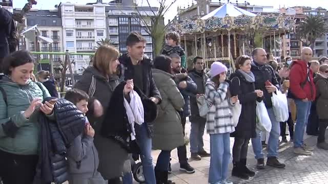 La danza clásica regresa a la playa de la Concha
