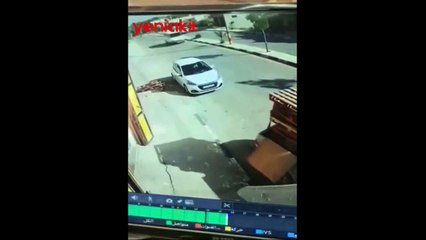 Motosikletten düştü, kalkıp selamlaştı! Sosyal medyada gündem olan video