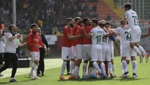 Alanyaspor, Rizespor'a göz açtırmadı! Karadeniz ekibi, Süper Lig'de dibe vurdu