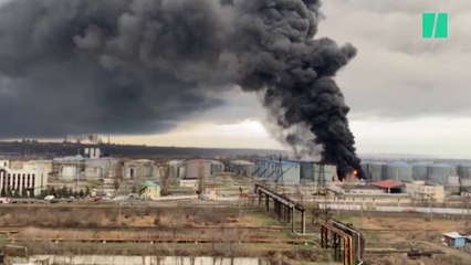Odessa recouverte d’une épaisse fumée noire après des tirs russes sur une raffinerie