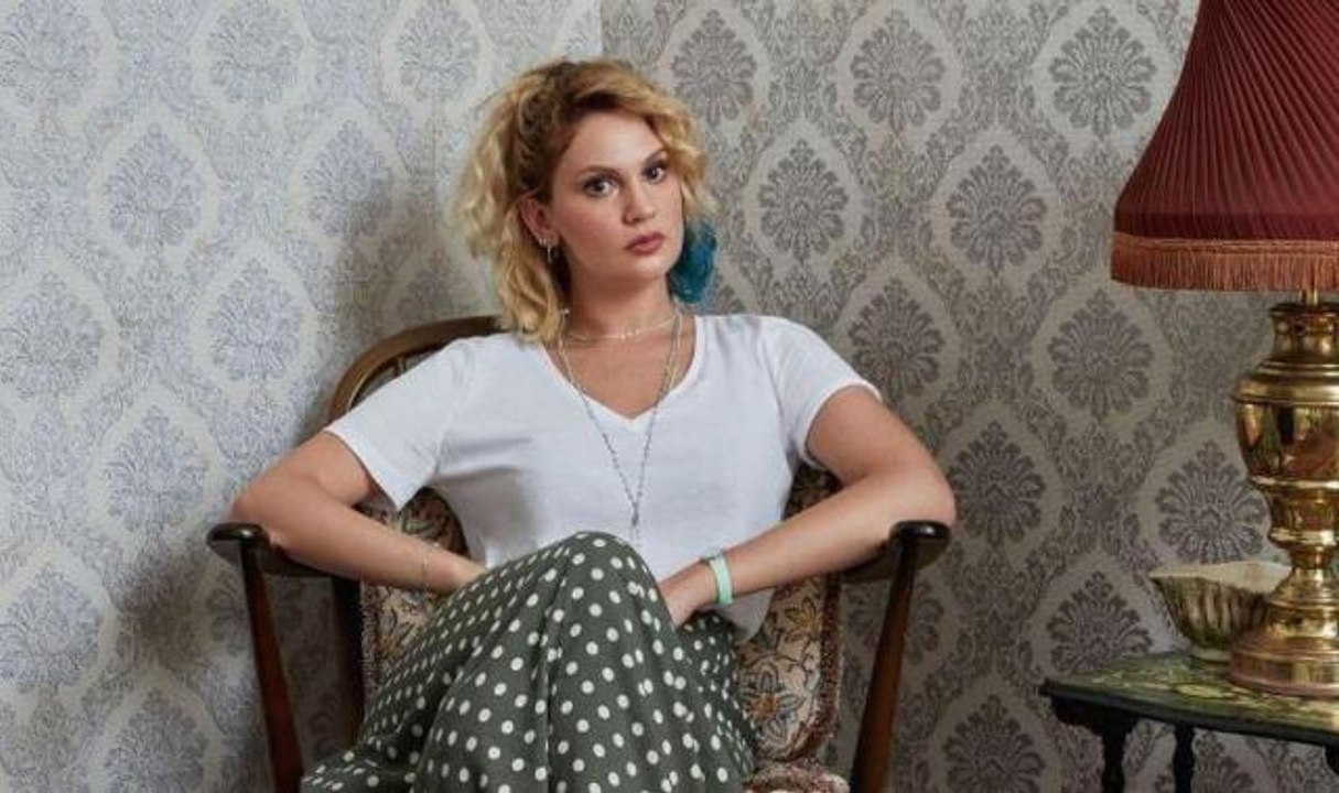 Serenay Sarıkaya rolden vazgeçmişti! Farah Zeynep Abdullah'ın Bergen filminden kazancı dudak uçuklattı