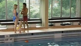 Mr Bean - Naked swimming