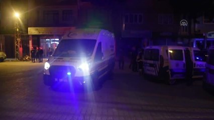 İki grup arasında çıkan silahlı kavgada 3 kişi yaralandı