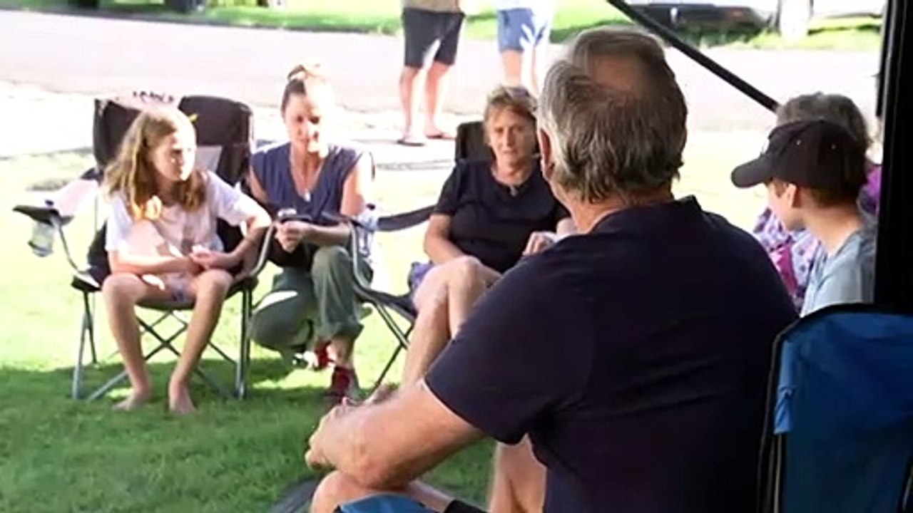 Residents in NSW's north east return home after floods