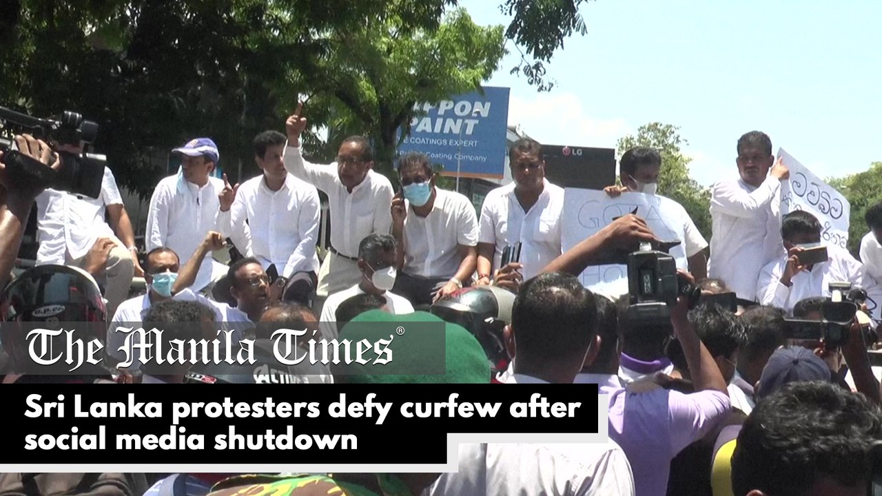 Sri Lanka protesters defy curfew after social media shutdown