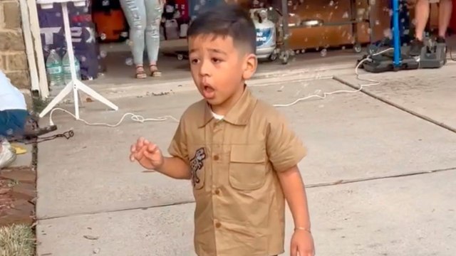 Realistic T-Rex Leaves Boy Stunned At Birthday Party | Happily TV