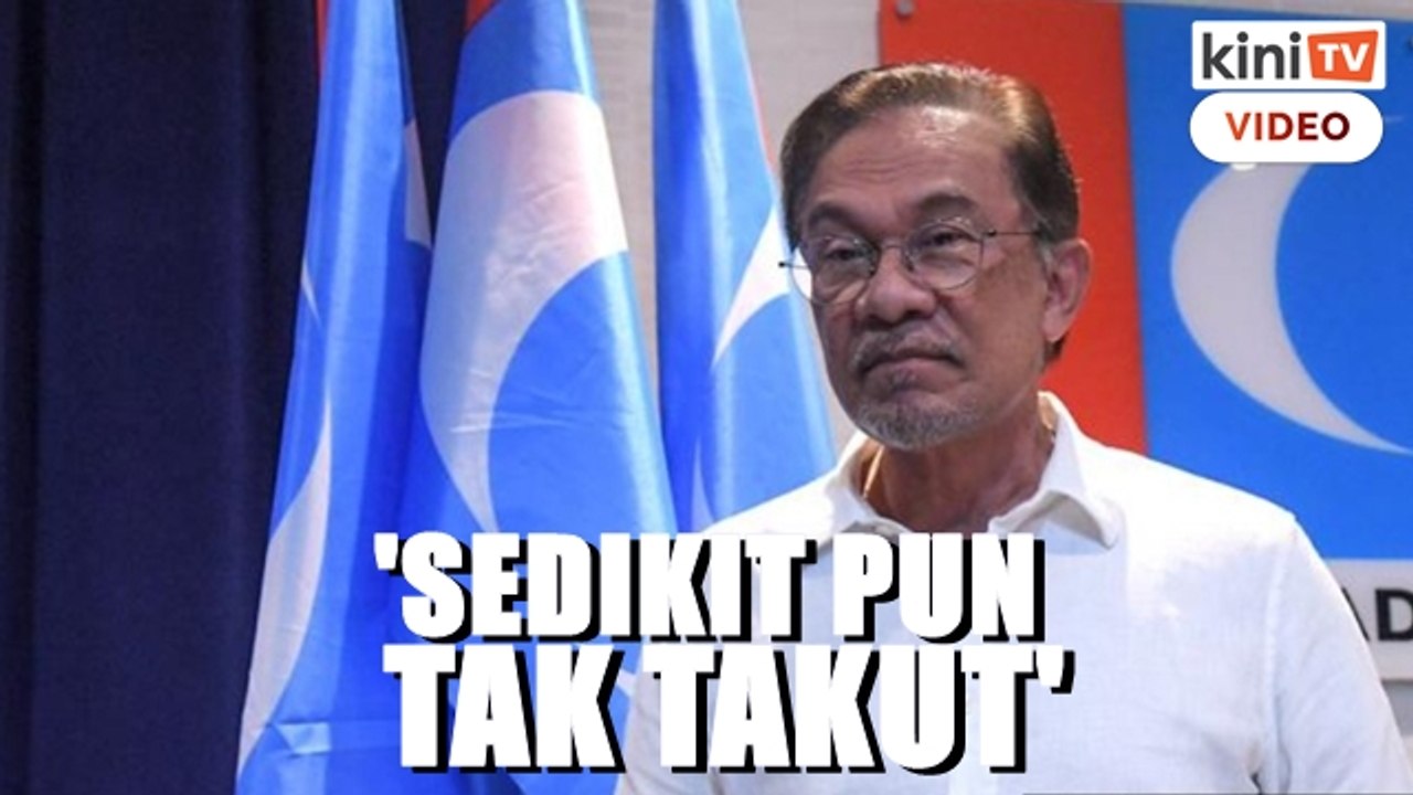 'Saya sedia berdebat bila-bila masa' - Anwar sahut cabaran Najib