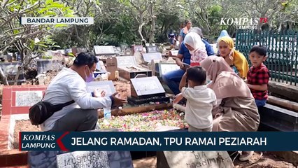 Jelang Ramadan, TPU Ramai Peziarah