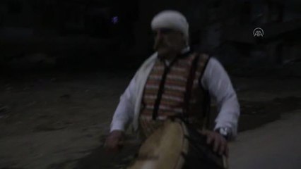 Ramazan davulcusunun sahur mesaisi