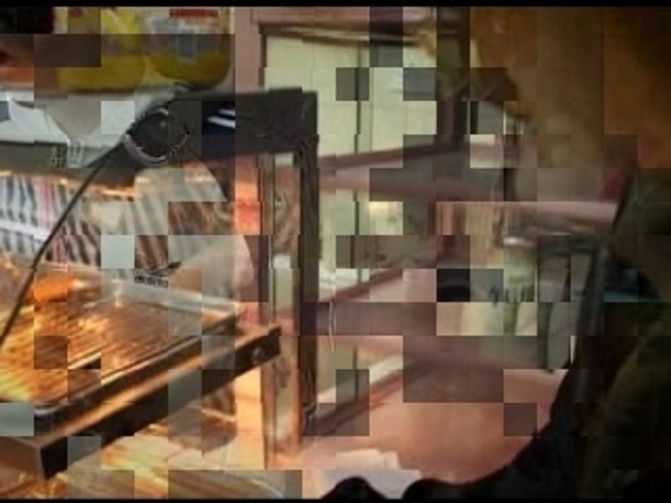 [clip] Dir en grey - die and kaoru eating sausage