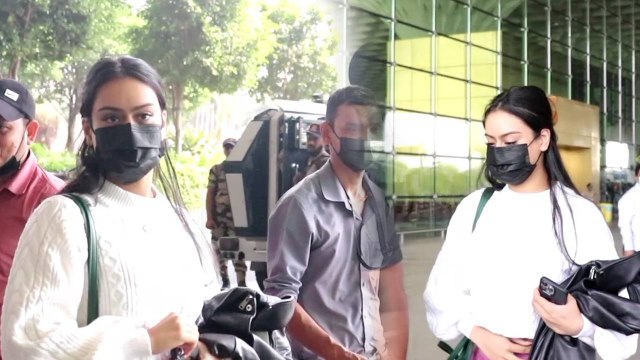 Kajol & Ajay Devgan's daughter Nysa Devgn spotted at airport | FilmiBeat