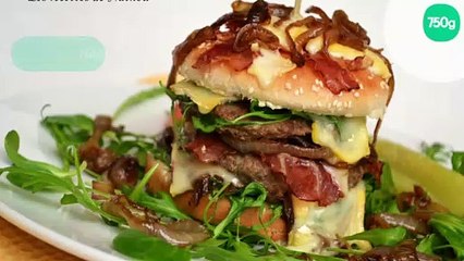 Hamburger au lard, oignons caramélisés, roquette et Reblochon