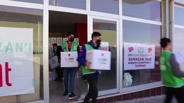 Bin 300 aileye gıda yardımı yapıldı