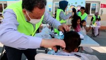Kırsalda yaşayan çocuklara ücretsiz saç bakım hizmeti veriliyor
