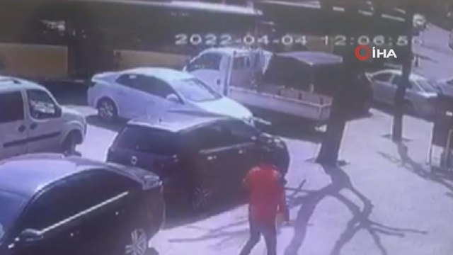 Beyoğlu’nda freni patlayan İETT otobüsü 4 araca çarptı