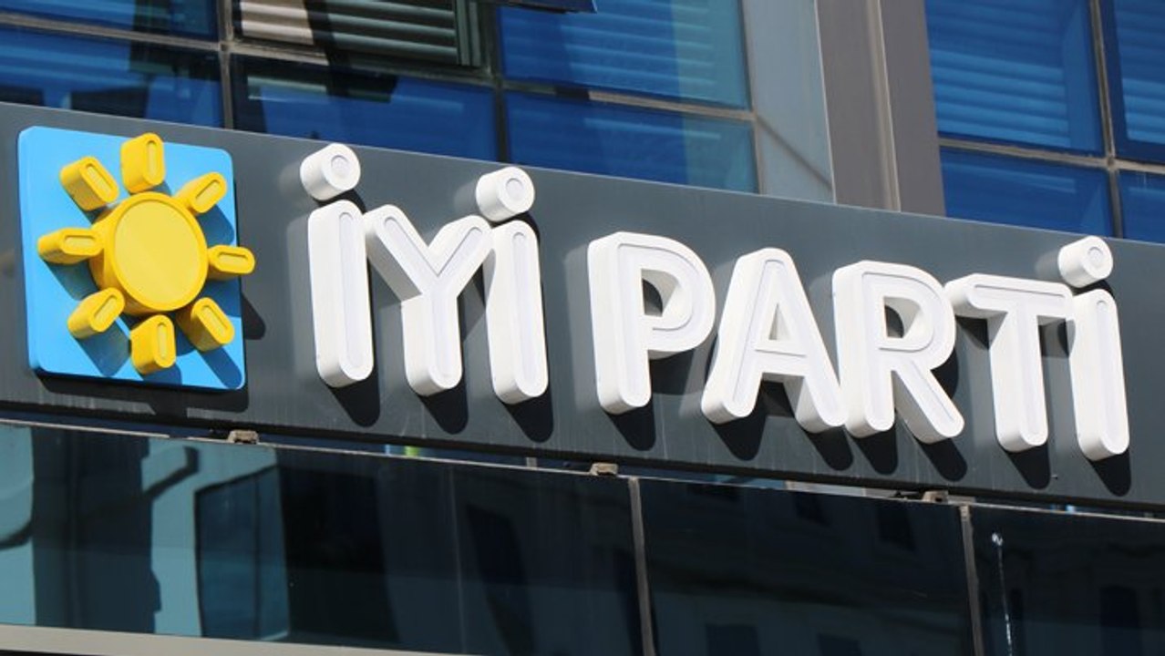 İYİ Parti’den Süleyman Soylu’ya tepki: Haddini bilmesini tavsiye ediyorum