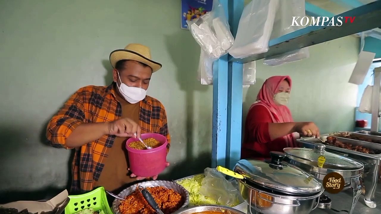 Warung Nasi Bokong Gede Surabaya, Nama Warungny...