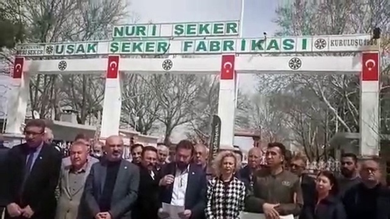 İYİ Parti Uşak Merkez İlçe Başkanı Halan Savaş; "Türkiye savaşa mı girdi de şeker yok"
