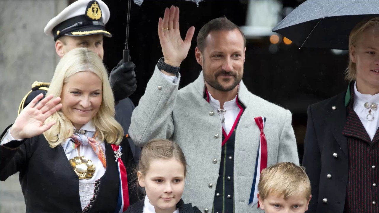 Aufgepasst: Dieser gut aussehende Royal ist wieder Single