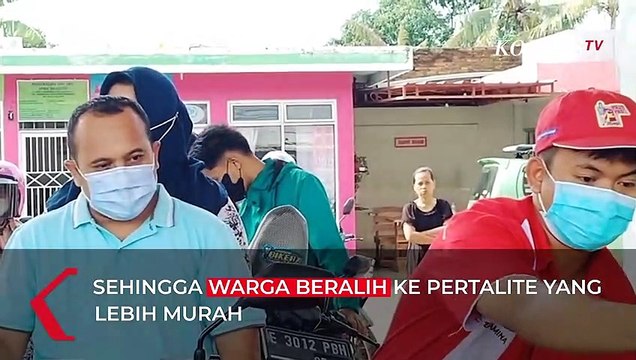 Dampak Kenaikan Pertamax, Antrean Kendaraan Warga Mengular Beli Pertalite di SPBU Indramayu