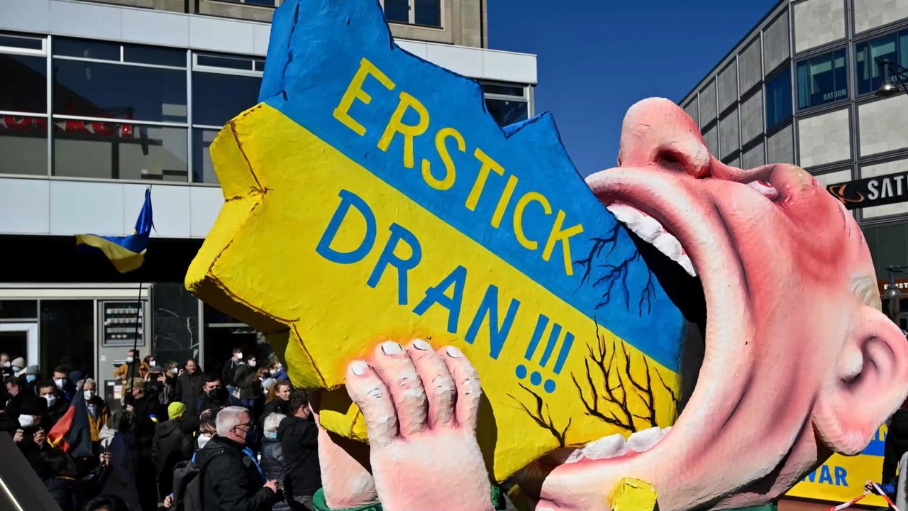 Ukraine-Krieg: Was passiert mit Babys von Leihmüttern, die nicht fliehen können?