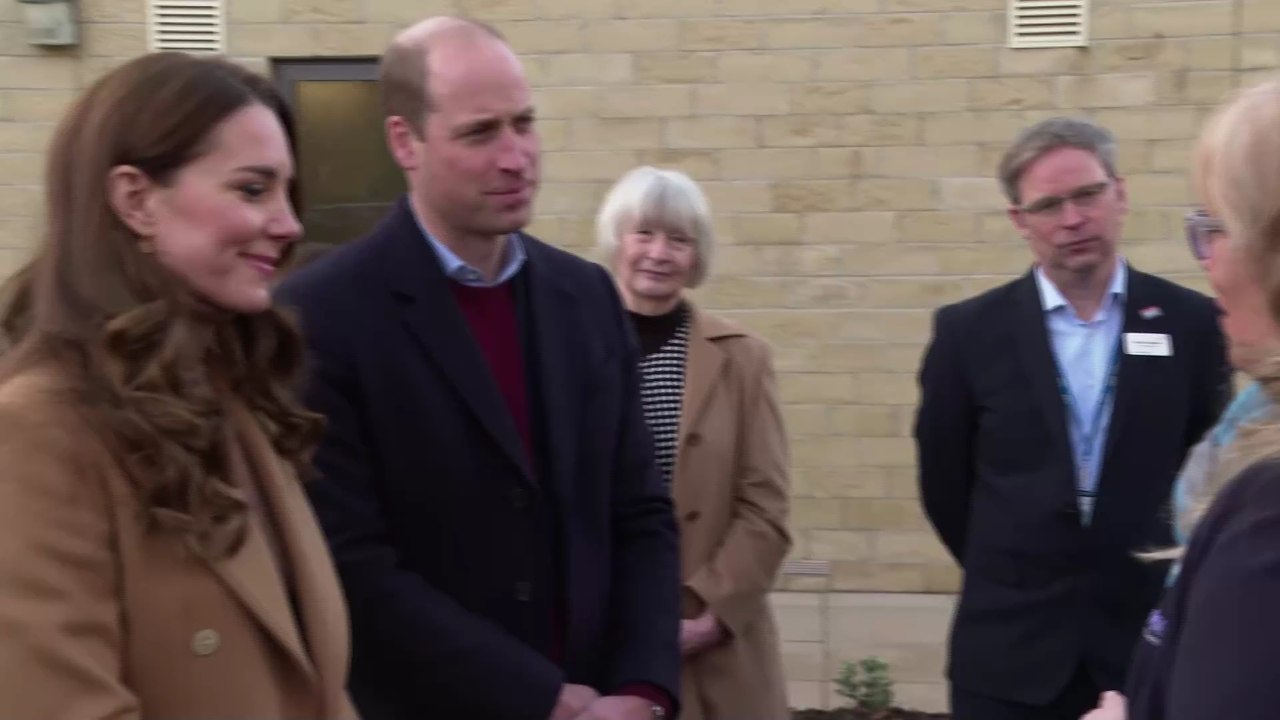 Kate und William von Haien umgeben: Bei diesem Video halten alle die Luft an