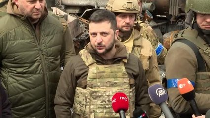 Ukrayna lideri Zelenskiy katliam iddialarıyla gündeme gelen Buça'da (2)