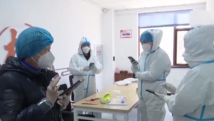 中, 상하이에 군 의료진 2천 명 투입..."자체 의료 체계 감당 못 해" / YTN