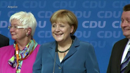 Merkel defende decisão de 2008 de bloquear entrada da Ucrânia na Otan