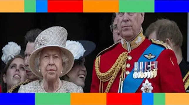 Le prince Andrew, nouveau confident “le plus proche” d’Elizabeth II depuis le décès du prince Ph