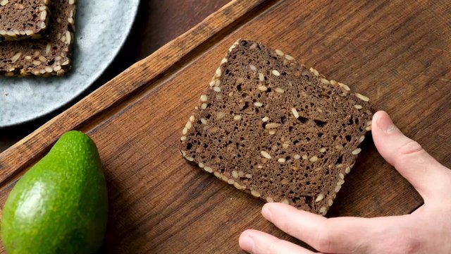 Heart disease: Eating avocado twice a week reduces risk by 21%